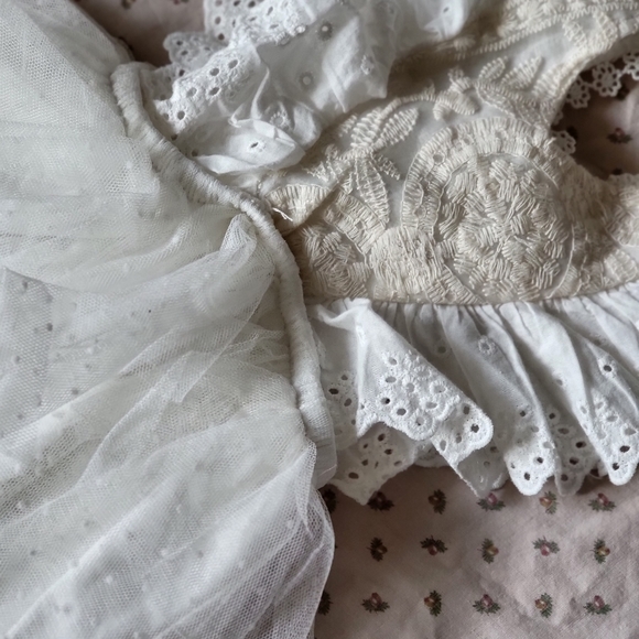 0-3 mth romper boho - Picture 3 of 4